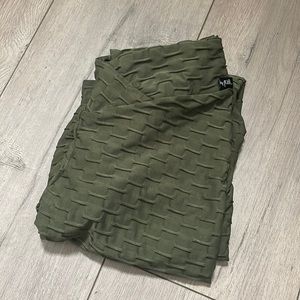 LiCi Fit Scrunch Butt Leggings| Size M | Never worn